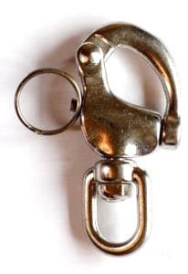 Swivel eye snap shackle